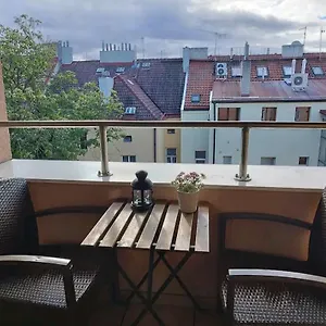Cozy Rooftop With Balcony Praha
